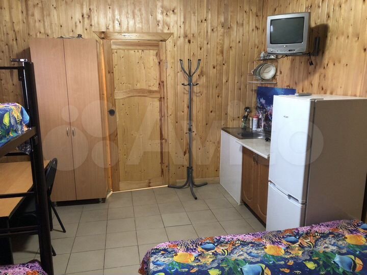 Комната 18 м² в 1-к., 1/2 эт.