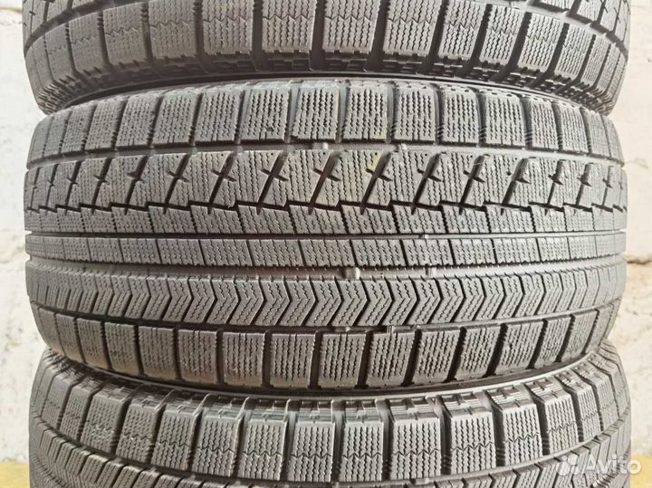 Bridgestone Blizzak VRX 225/55 R17 98Y