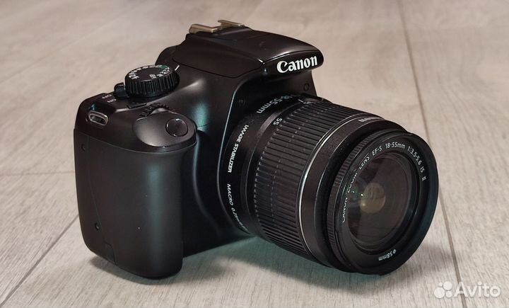 Зеркальный фотоаппарат Canon EOS 1100D