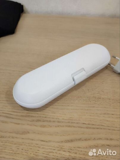 Футляр и зарядка от электрической щётки Филипс