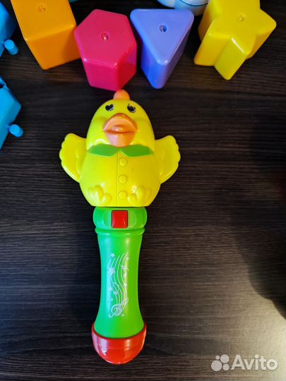 Развивающие игрушки для малышей пакетом