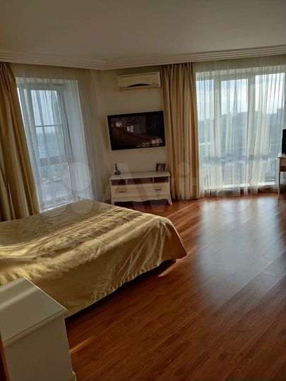 4-к. квартира, 128 м², 12/13 эт.