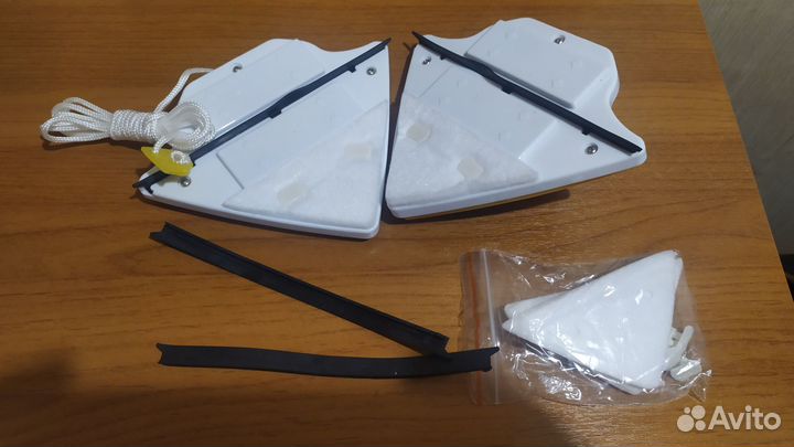 Магнитная щетка для мытья окон