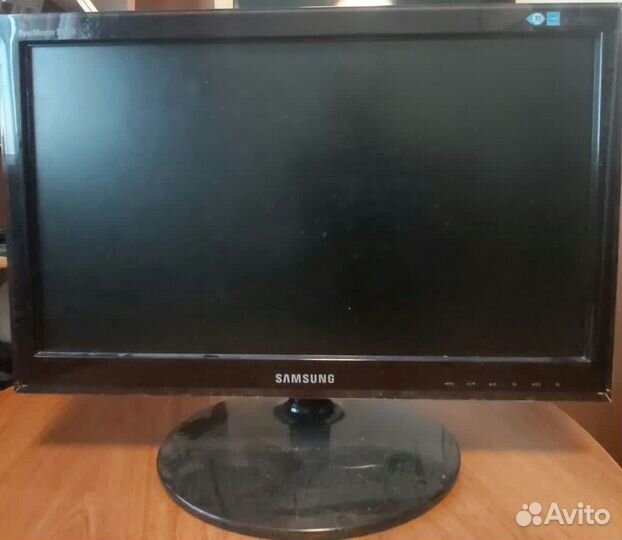 Монитор Samsung Р2250N