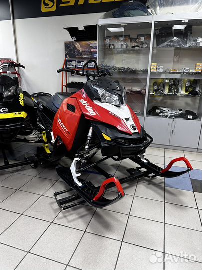 Снегоход BRP Ski-Doo Summit 800 154