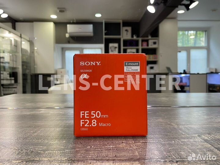 Sony FE 50mm f/2.8 Macro