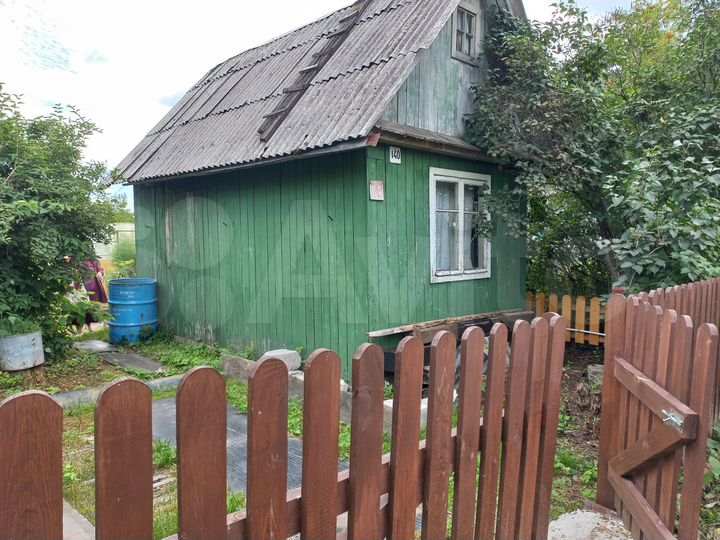 Дача 20 м² на участке 3 сот.