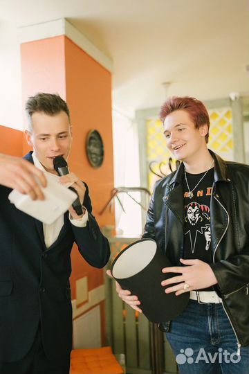 Ведущий на мероприятие