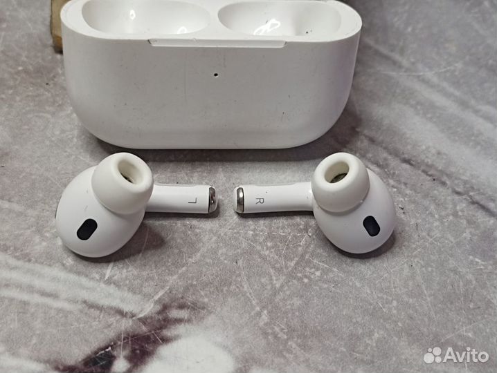 Беспроводные наушники Apple AirPods Pro 2 2022