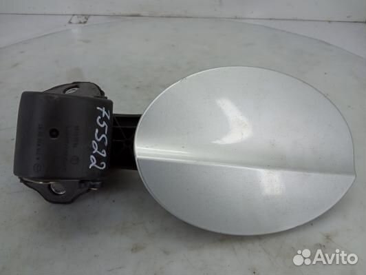 Лючок бака mercedes benz CLS C219 (75S22IC01)