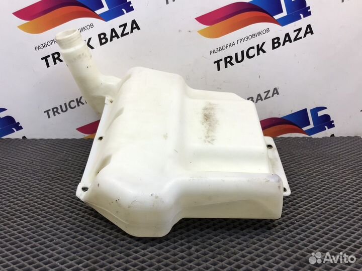 Бачок омывателя лобового стекла