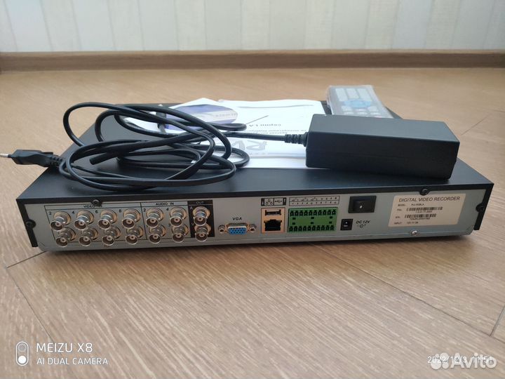 Видеорегистратор RVI-R08LA