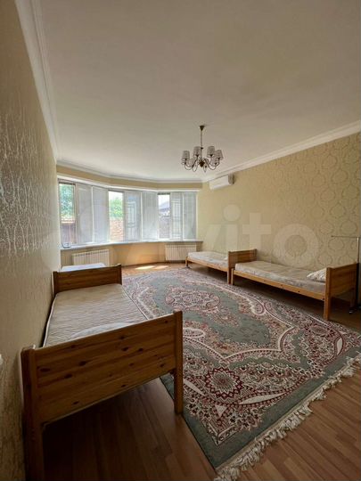 Дом 250 м² на участке 5 сот.