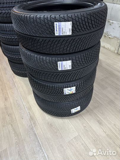Michelin Pilot Alpin 5 SUV 285/45 R22