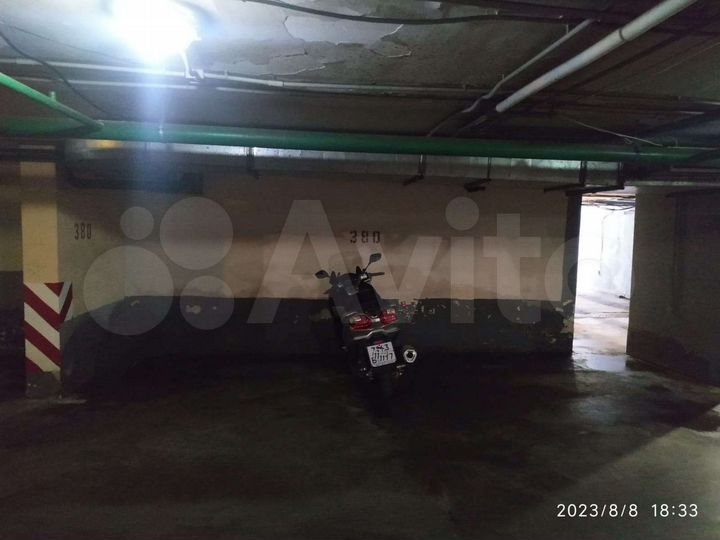 Машиноместо, 10 м²