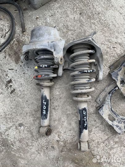 Пежо 407 стойки передние комплект