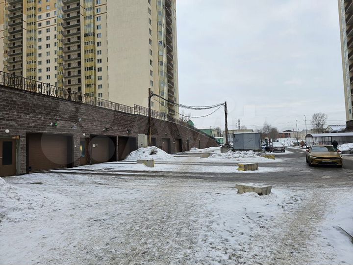 Машиноместо, 16 м²