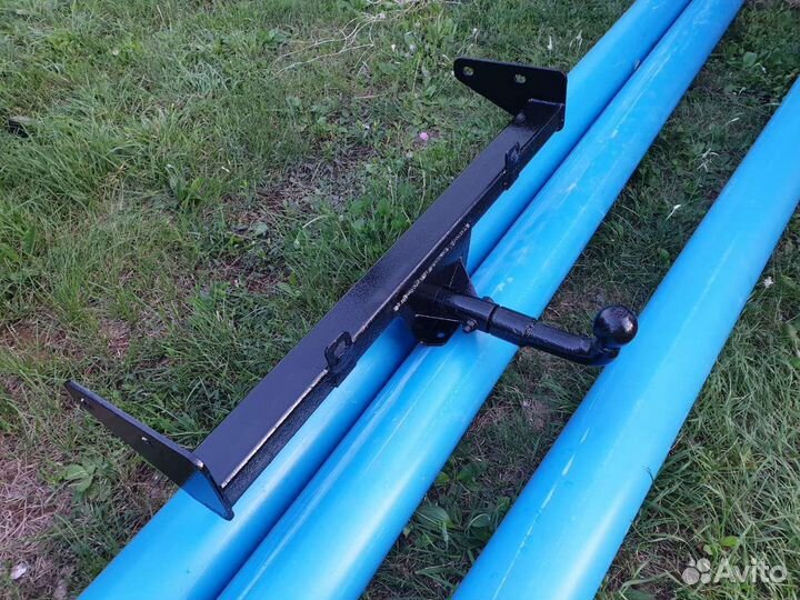 Фаркоп на гранту седан