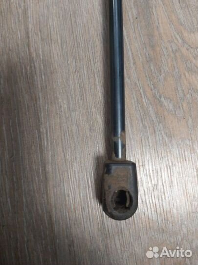 Амортизатор капота правый Mercedes Gl 500 4Matic