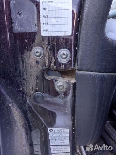 Замок двери dodge stratus