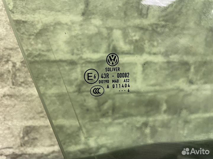 Стекло переднее правое Фольксваген Пассат Б6