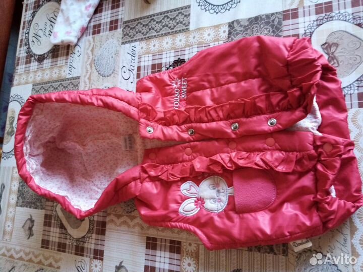 Безрукавка для девочки до года