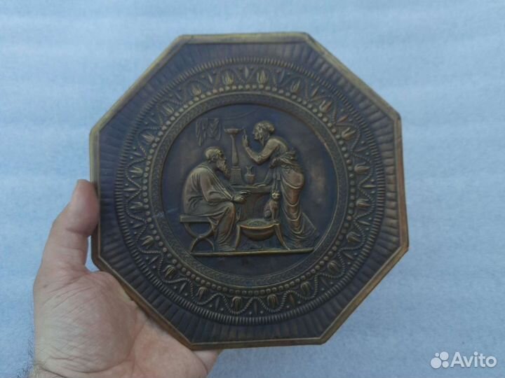 Настенное панно барельеф старик со старухой