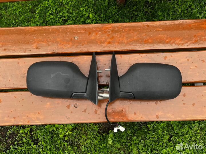 Заводские зеркала niva