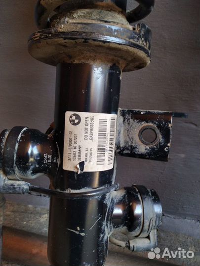 Передние амортизаторы BMW F10/11/13