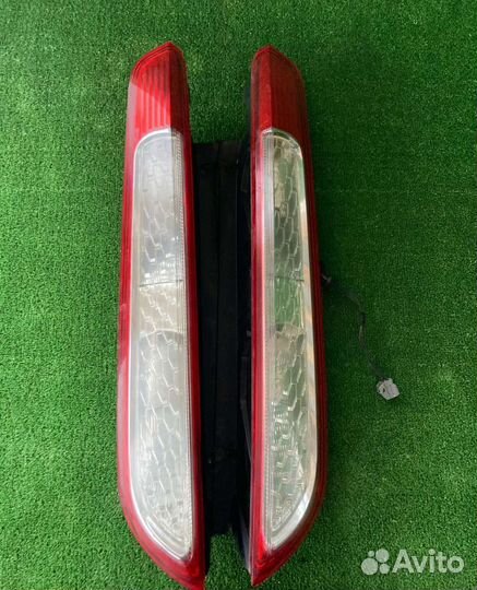 Фонарь задний левый правый Ford Focus 2 рест