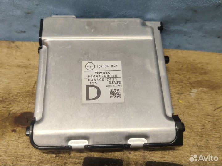 Камера переднего вида Toyota LC200 2016