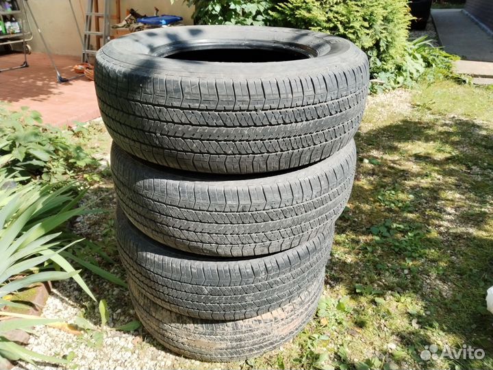 Bridgestone Dueler H/T 684II 265/65 R17