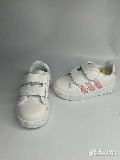 Кроссовки под adidas