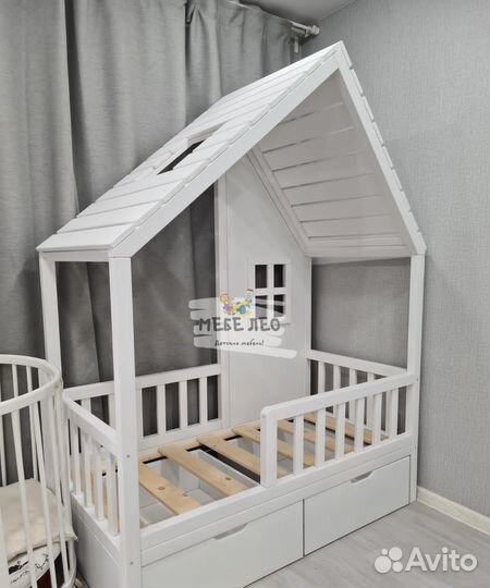 Детская кровать из массива