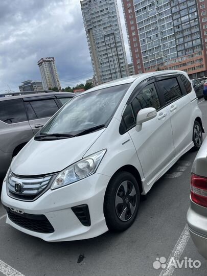 Фары Honda Freed