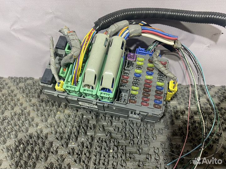 Блок предохранителей салона Honda Civic 8
