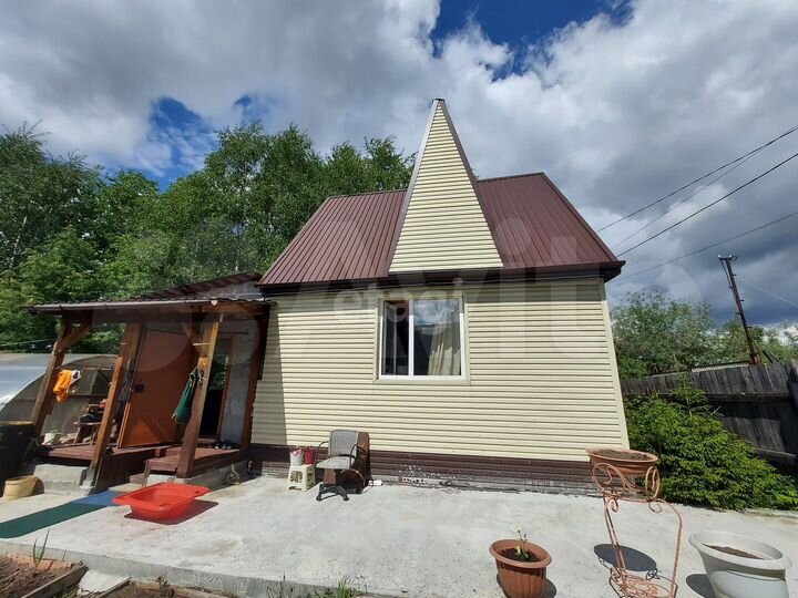 Дом 46,5 м² на участке 8 сот.