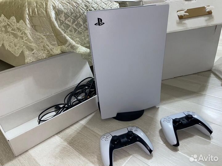 Игровая приставка ps5 и телевизор