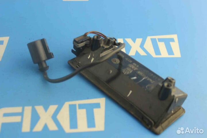 Кнопка открывания багажника Volkswagen Touareg (Фо