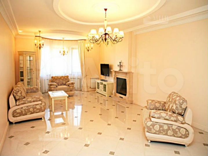 Дом 650 м² на участке 15 сот.