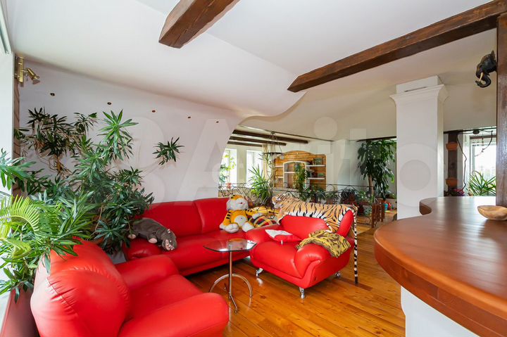 Коттедж 500 м² на участке 27 сот.