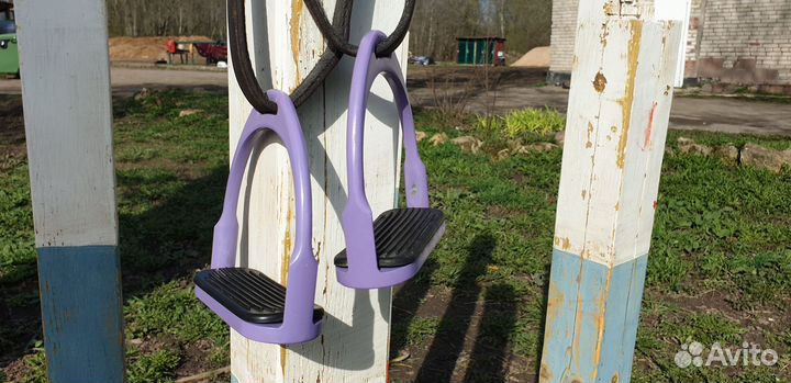 Стремена для лошади