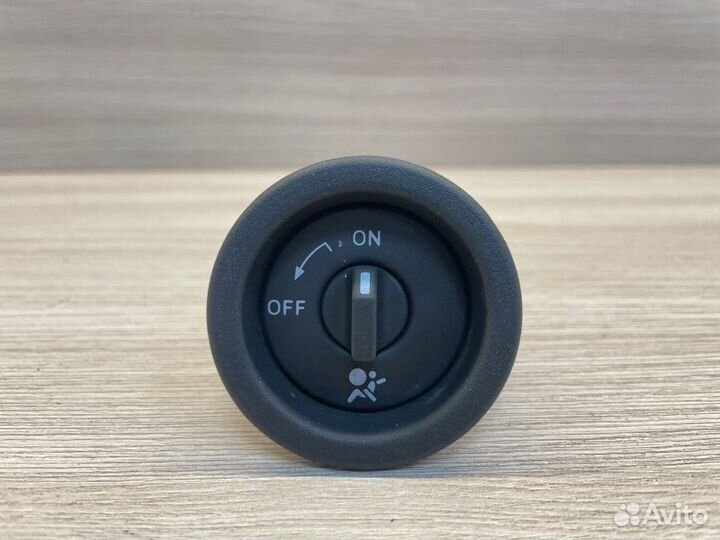 Выключатель подушки безопасности LADA X-Ray