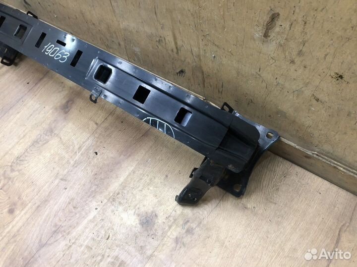 Усилитель переднего бампера Skoda Kodiaq