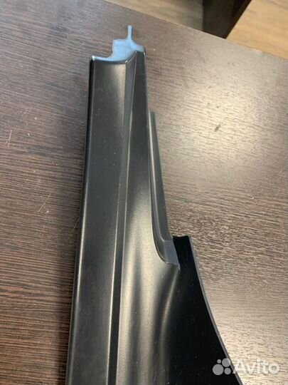 Накладка порога салона задняя правая Bmw 520D E60