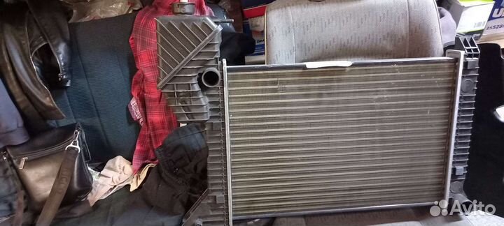 Радиатор Mercedes Sprinter Vito