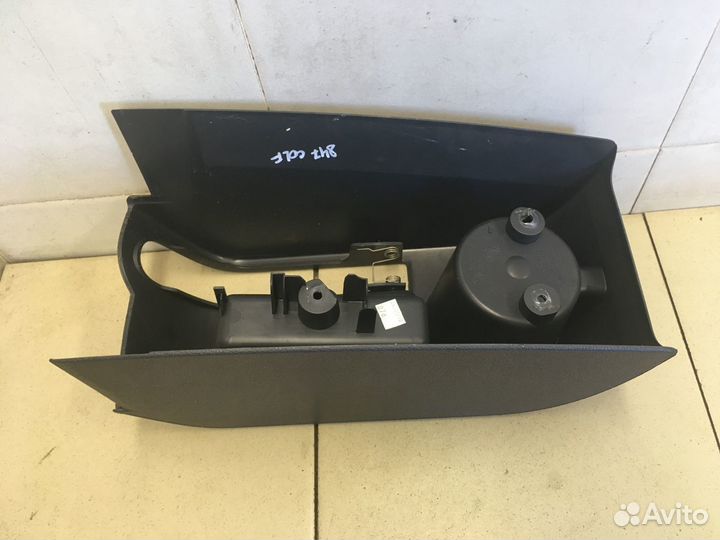 Консоль Golf VI 2009-2012