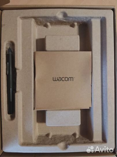 Графический планшет Wacom One by Wacom Medium