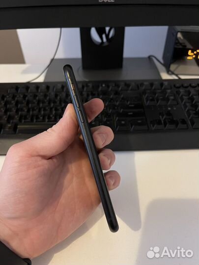 Телефон iPhone XR 64gb