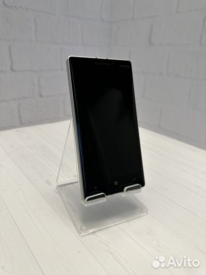 Телефон Nokia Lumia 930